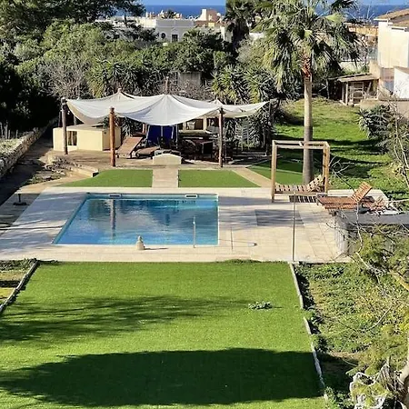 Port D'andratx Beautiful House, Swimming Pool & Jacuzzi 10-22 People Hébergement de vacances